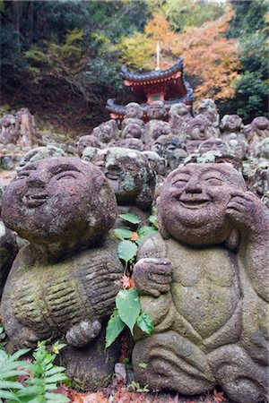 Stone statues at Otagi Nenbutsu ji Temple, Arashiyama Sagano area, Kyoto, Japan, Asia Foto de stock - Direito Controlado, Número: 841-03517532