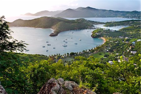 View of Falmouth Harbour from Shirley Heights, Antigua, Leeward Islands, West Indies, Caribbean, Central America Foto de stock - Con derechos protegidos, Código: 841-03517814