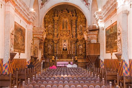 Intérieur de l'église, Mission San Xavier del Bac, Tucson, Arizona, États-Unis d'Amérique, Amérique du Nord Photographie de stock - Rights-Managed, Code: 841-03517981