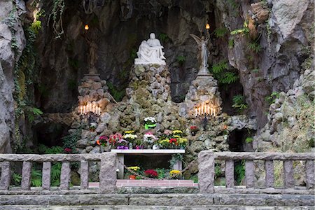 The Grotto National Sanctuary of Our Sorrowful Mother in Portland, Oregon, United States of America, North America Stock Photo - Rights-Managed, Code: 841-03518010