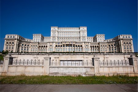 romania not people not animal - Palais du Parlement, ancien palais de Ceausescu, Bucarest, Roumanie, Europe Photographie de stock - Rights-Managed, Code: 841-03518196