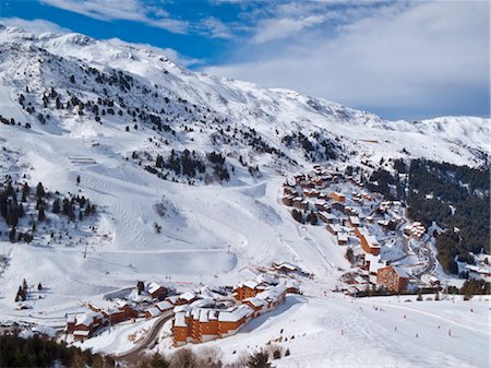 ski resort - Meribel-Mottaret, 1750m, ski area, Meribel, Three Valleys (Les Trois Vallees), Savoie, French Alps, France, Europe Stock Photo - Rights-Managed, Code: 841-03518334