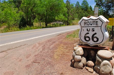 route 66 - Panneau de signalisation le long historique Route 66, Nouveau-Mexique, États-Unis d'Amérique, Amérique du Nord Photographie de stock - Rights-Managed, Code: 841-03518439