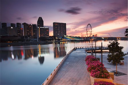 singapur - Marina Promenade at sunrise with Singapore Flyer, Singapore, Southeast Asia, Asia Stock Photo - Rights-Managed, Code: 841-03518755