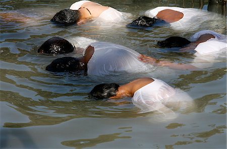 Christian pilgrims in Jordan River, Yardenit, Israel, Middle East Foto de stock - Con derechos protegidos, Código: 841-03519023