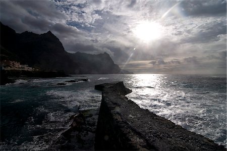 Stonewall at sunset on the coast of Santo Antao, Cape Verde, Africa Foto de stock - Con derechos protegidos, Código: 841-03520225