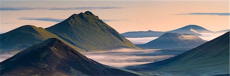 Hilltops and lava fields in Nordunamshraun, seen from Namshraun, Landmannalaugar area, Fjallabak region, Iceland, Polar Regions Foto de stock - Direito Controlado, Número: 841-03674720