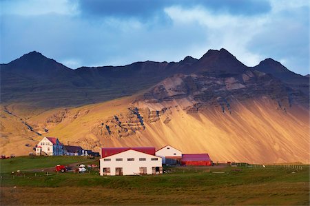Ferme près de Höfn, région de Fjords de l'est (Austurland), l'Islande, les régions polaires Photographie de stock - Rights-Managed, Code: 841-03674795