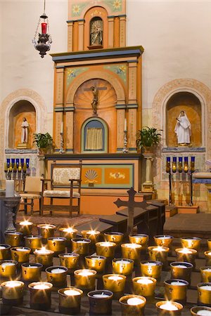 saltar - Church altar in Mission Basilica San Diego de Alcala, San Diego, California, United States of America, North America Stock Photo - Rights-Managed, Code: 841-03674835