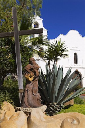 Father Junipero Serra statue, Mission Basilica San Diego de Alcala, San Diego, California, United States of America, North America Foto de stock - Direito Controlado, Número: 841-03674837