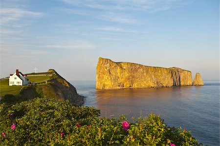 rocca di perce - Perce and Rocher Perce (Perce Rock), Quebec, Canada, North America Fotografie stock - Rights-Managed, Codice: 841-03675023