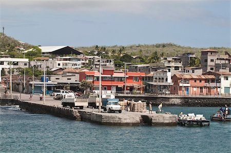 Puerto Baquerizo Moreno, capitale des Galapagos, Isla San Cristobal (île de San Cristobal), aux îles Galapagos, patrimoine mondial de l'UNESCO, Equateur, Amérique du Sud Photographie de stock - Rights-Managed, Code: 841-03675129