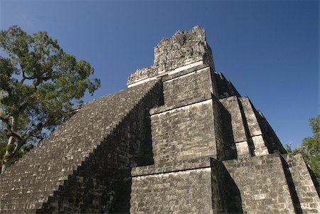 Tempel Nr. 2 (Tempel der Masken), große Plaza, Tikal, UNESCO-Weltkulturerbe Tikal Nationalpark, Petén, Guatemala, Zentralamerika Stockbilder - Lizenzpflichtiges, Bildnummer: 841-03675247