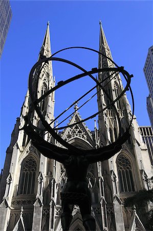 st patrick - Statue of Atlas, Rockefeller Center, St. Patrick's Cathedral, Manhattan, New York City, United States of America, North America Foto de stock - Con derechos protegidos, Código: 841-03675584