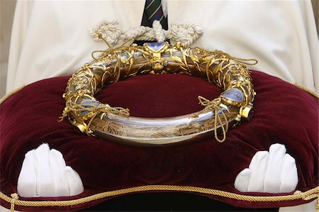 espinhos - Crown of Thorns, Christ's Passion relics at Notre Dame cathedral, Paris, France, Europe Foto de stock - Direito Controlado, Número: 841-03675741