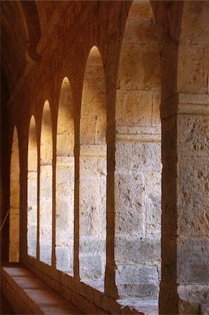 Thoronet abbey cloister, Thoronet, Var, Provence, France, Europe Foto de stock - Con derechos protegidos, Código: 841-03675807