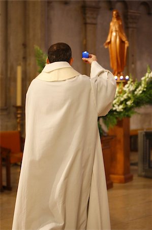 priest - Feast of the Immaculate Conception in St. John's cathedral, Lyon, Rhone, France, Europe Stock Photo - Rights-Managed, Code: 841-03675800