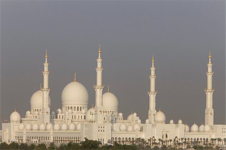 Sheikh Zayed Grand Mosque, the biggest mosque in the U.A.E. and one of the 10 largest mosques in the world, Abu Dhabi, United Arab Emirates, Middle East Stock Photo - Rights-Managed, Code: 841-03675911