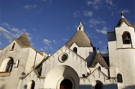 simsearch:841-03675963,k - San Antonio église, Alberobello, Pouilles, Italie, Europe Photographie de stock - Rights-Managed, Code: 841-03675950