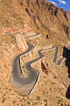 serpentin - Route serpentine dans le Dades Gorge, Maghreb, Maroc Photographie de stock - Rights-Managed, Code: 841-03676254