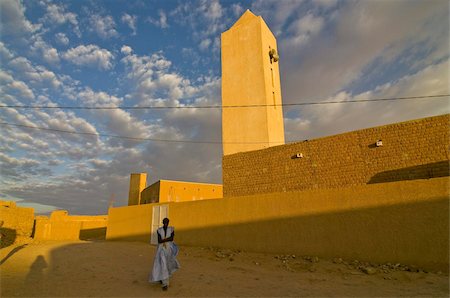 simsearch:841-06032465,k - Mosquée à Atar au lever du soleil, de la Mauritanie, Afrique Photographie de stock - Rights-Managed, Code: 841-03676300