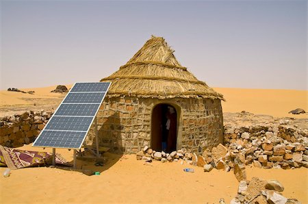 Maison traditionnelle avec un panneau solaire dans le désert du Sahara, en Algérie, en Afrique du Nord, Afrique Photographie de stock - Rights-Managed, Code: 841-03676338