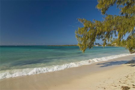 diego suarez - Belle plage près de Diego Suarez (Antsiranana), Madagascar, Afrique Photographie de stock - Rights-Managed, Code: 841-03676405