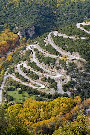 serpentin - Route serpentine dans le Zagorohroia montagnes, Grèce, Europe Photographie de stock - Rights-Managed, Code: 841-03676469