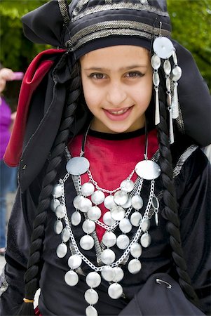 Young traditionally dressed Georgian girl, Sighnaghi, Georgia, Caucasus, Central Asia, Asia Foto de stock - Con derechos protegidos, Código: 841-03676595