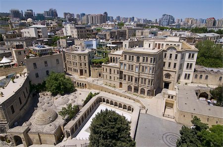 View from the Maiden Tower over the Old City of Baku, UNESCO World Heritage Site, Azerbaijan, Central Asia, Asia Foto de stock - Con derechos protegidos, Código: 841-03676613