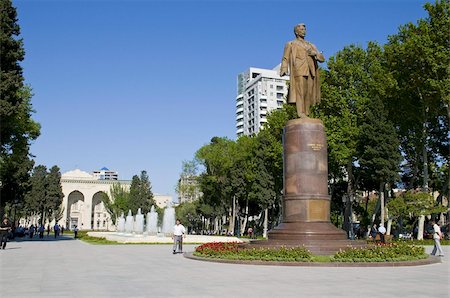 simsearch:841-02916885,k - Statue and fountain in the center of Baku, Azerbaijan, Central Asia, Asia Stock Photo - Rights-Managed, Code: 841-03676639