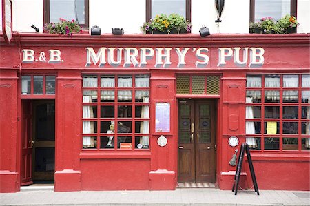 pub exterior - Murphy's Pub in Dingle, County Kerry, Munster, Republic of Ireland, Europe Stock Photo - Rights-Managed, Code: 841-03677021