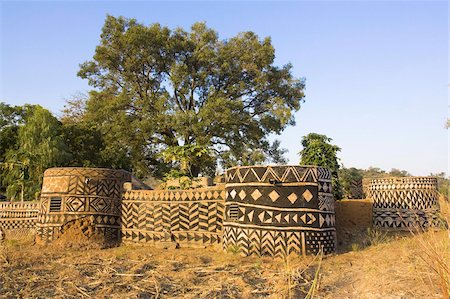 painted african house - Geometric designs painted on traditional houses in small village in Tiebele area of Burkina Faso, West Africa, Africa Stock Photo - Rights-Managed, Code: 841-03677154