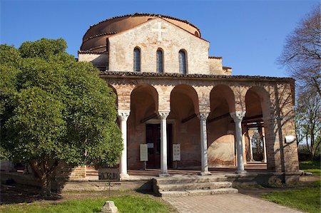 Santa Fosca, a Byzantine church dating from the 11th and 12th centuries, Torcello, Venice, UNESCO World Heritage Site, Veneto, Italy, Europe Stock Photo - Rights-Managed, Code: 841-03677456