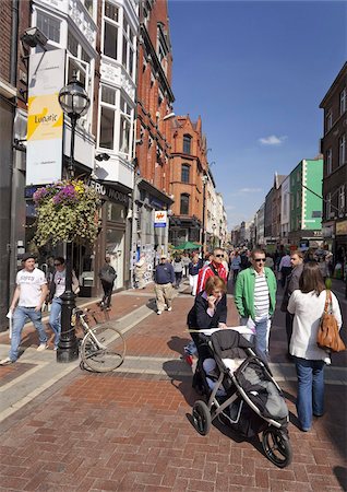 Shoppers, Grafton Street, Dublin, Republic of Ireland, Europe Foto de stock - Con derechos protegidos, Código: 841-03677614