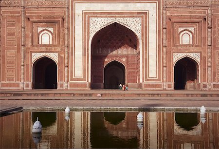 La mosquée à côté de la tombe principale sur le Taj Mahal, Agra, Uttar Pradesh, Inde, Asie Photographie de stock - Rights-Managed, Code: 841-03672204