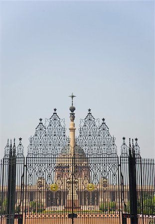 Iron Gates conçu par Edwin Lutyens devant Rashtrapati Bhavan, le président de la résidence officielle de l'Inde, New Delhi, Inde, Asie Photographie de stock - Rights-Managed, Code: 841-03672258