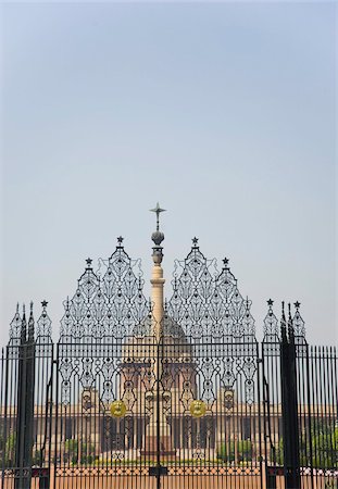 resident - Iron Gates conçu par Edwin Lutyens devant Rashtrapati Bhavan, le président de la résidence officielle de l'Inde, New Delhi, Inde, Asie Photographie de stock - Rights-Managed, Code: 841-03672258