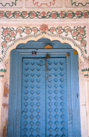 scalloped - An ornate painted doorway in Old Delhi, India, Asia Stock Photo - Rights-Managed, Code: 841-03672260
