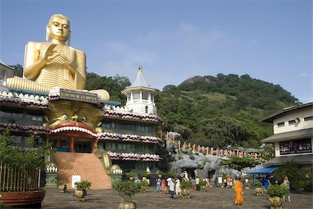 dambulla - Goldener Tempel, mit 30 m hohe Statue des Buddha, Dambulla, Sri Lanka, Asien Stockbilder - Lizenzpflichtiges, Bildnummer: 841-03672338