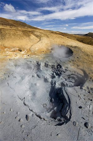 Point d'ébullition de mudpools dans la zone géothermique sur la péninsule de Reykjanes, près de Keflavik, en Islande, les régions polaires Photographie de stock - Rights-Managed, Code: 841-03672472