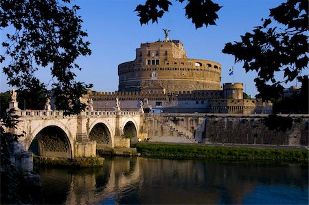 Castello Sant Angelo and River Tiber, Rome, Lazio, Italy, Europe Foto de stock - Con derechos protegidos, Código: 841-03672500