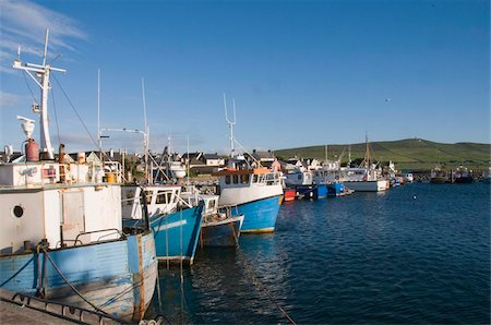 dingle bay - Dingle Harbour with fishing boats, Dingle, County Kerry, Munster, Republic of Ireland, Europe Stock Photo - Rights-Managed, Code: 841-03672568