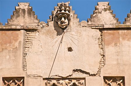 simsearch:841-02712656,k - Sundial on mudejar gate and walls, Seville, Andalusia, Spain, Europe Fotografie stock - Rights-Managed, Codice: 841-03672631