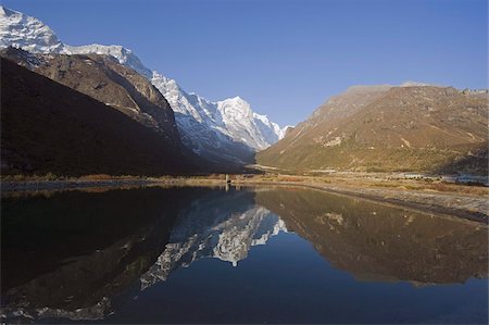 simsearch:841-02918663,k - Mountains reflected in a lake, Thame, Solu Khumbu Everest Region, Sagarmatha National Park, Nepal, Asia Stock Photo - Rights-Managed, Code: 841-03672793