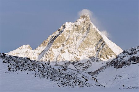 Mountain scenery and Monte Cervino (The Matterhorn), Cervinia, Valle d'Aosta, Italian Alps, Italy, Europe Stock Photo - Rights-Managed, Code: 841-03672921