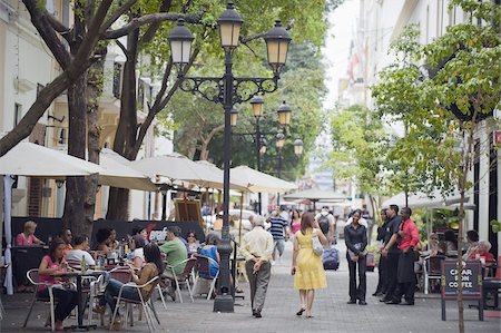 république dominicaine - Couple en passant devant des restaurants en plein air, colonial district, patrimoine mondial de l'UNESCO, Saint-Domingue, République dominicaine, Antilles, Caraïbes, Amérique centrale Photographie de stock - Rights-Managed, Code: 841-03672950