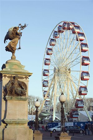 Winter Wonderland Big Wheel, and statue on Boer War memorial, Civic Centre, Cardiff, Wales, United Kingdom, Europe Stock Photo - Rights-Managed, Code: 841-03672960