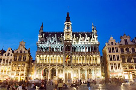 simsearch:841-03673885,k - Hotel de Ville (Town Hall) in the Grand Place illuminated at night, UNESCO World Heritage Site, Brussels, Belgium, Europe Foto de stock - Con derechos protegidos, Código: 841-03673072