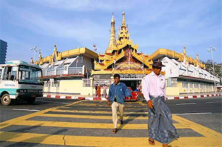 faire un pas - Pagode Sule, Yangon (Rangoon), Myanmar (Birmanie), Asie Photographie de stock - Rights-Managed, Code: 841-03673194